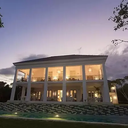 Corales N-114 Villa
